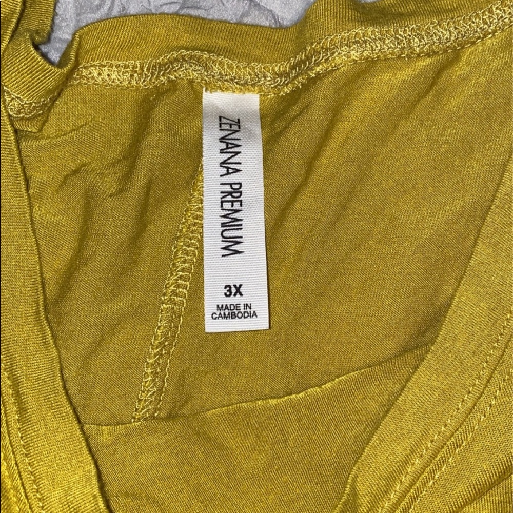 Soft tee - Picture 2 of 2